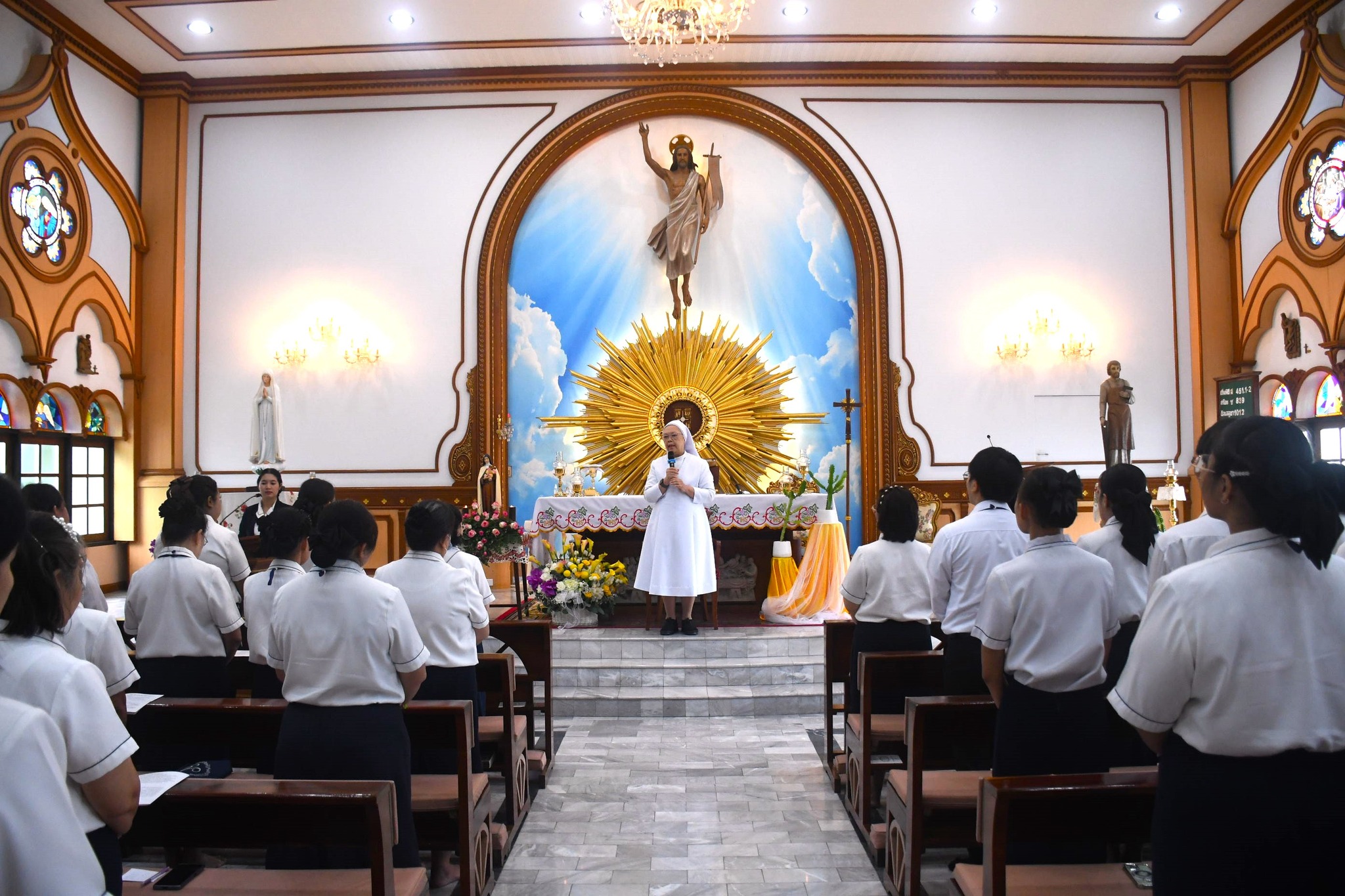 ครูสวดภาวนา